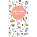 Kadolabel / minikaart `Spring` voorjaar bloemetjes vlinders print `Veel sterkte toegewenst`