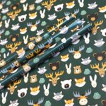 Kadopapier / inpakpapier Bosdieren , groene basis herfst ( 30cmx1meter)
