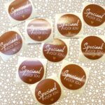 By Studio Steef , sticker `Speciaal voor jou` roest , per 10 stuks