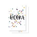 JUDITH maakt , A7 kaartje  `Hoera` confetti op wit