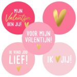 Sticker rond 40mm `Voor mijn valentijn`roze met goud en wit ( mix van 10 stuks )