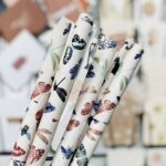 Kadopapier / inpakpapier `Butterfly` all over vlinder print ( 30cmx1meter)