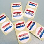 Stickers, rond 35mm `Wandelkampioen` rood wit blauw ( avondvierdaagse )  ( per 10 stuks )