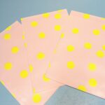 Kadozakje, Large 17cmx25cm `Polkadots` marshmellow pink / lemon yellow ( per stuk )
