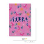 JUDITH maakt , mini kaartje  `Hoera` met bloemetjes op roze achtergrond