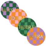 KP Sticker rond 50mm`Hoera grid`   ( mix van 10 stuks )