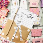 Kadosetje zwart / wit / kraft , notitieblokje A5 ` Lijstje van de juf`, potlood de liefste juf  ( per set )