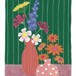 Kaartenpret, A6 kaart van karton `2 roze vazen met kleurrijke bloemen op groene achtergrond`