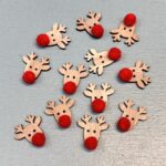 Decoratie houten rendiertjes met rood pompon neusje   ( set van 12 stuks )