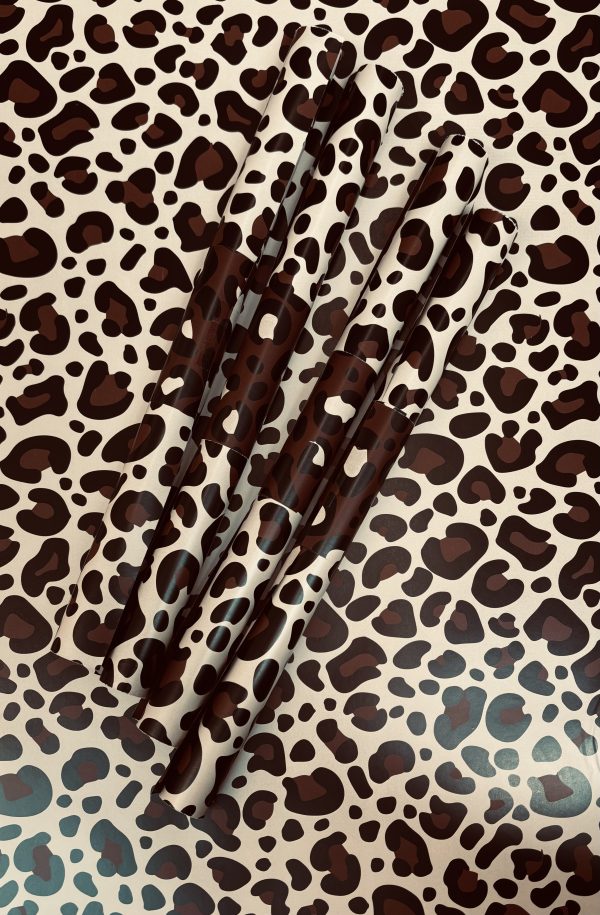 Kadopapier / inpakpapier `Panterprint beige basis bruine opdruk` ( 30cmx1meter ) - Afbeelding 1