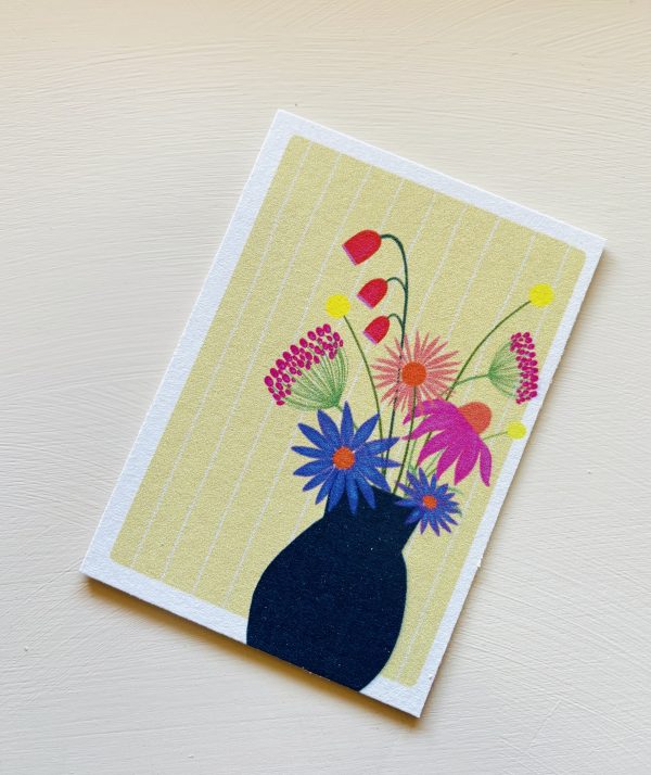 Kaartenpret, A6 kaart van karton `Donkerblauwe vaas met roze en paarse bloemen` - Afbeelding 1
