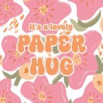 By Streepjes Designs, A6 kaart `Paper hug` roze bloemen