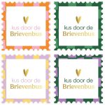 KP Sticker vierkant 52mm`Kus door de brievenbus` kartelrand grid`   ( mix van 10 stuks )