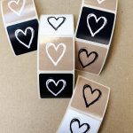 KP Sticker vierkant 35mm `Hartje kraft zwart wit   ( mix van 10 stuks )