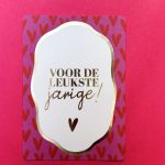 KP kaart A6 `Voor de leukste jarige!` roze met rode hartjes