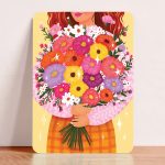 Aniet Illustration, kaart A6 `Bos bloemen in armen` roze rood geel lila