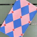 Kadozakje, Medium 12cmx19cm `Circus` roze blauw rood  ( per stuk )